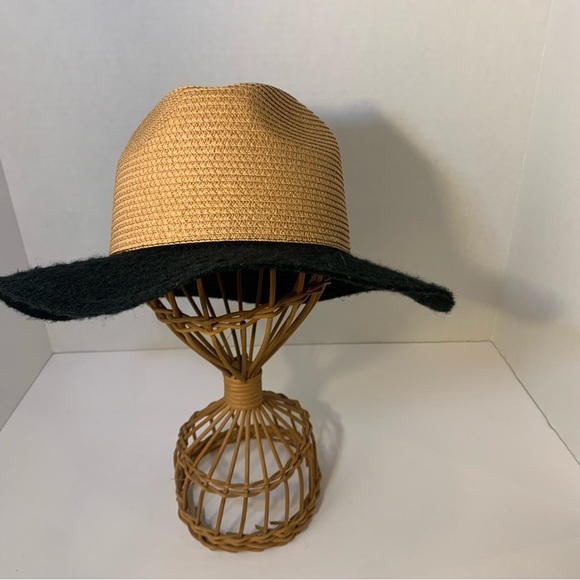 D&Y Black and Tan Paper Hat - Picture 4 of 9